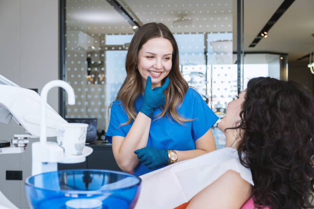 Emergency Dental Services in Jan Phyl Village, FL
